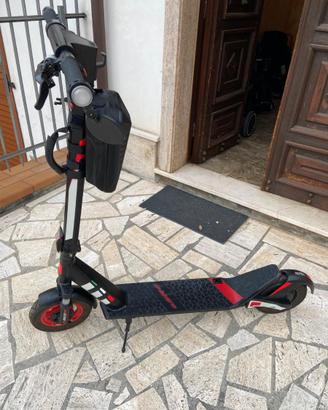 Monopattino Aprilia eSR2