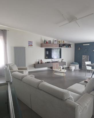 Divano 3 piu poltrona