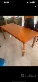 Tavolo in legno