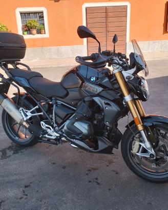BMW R1250R