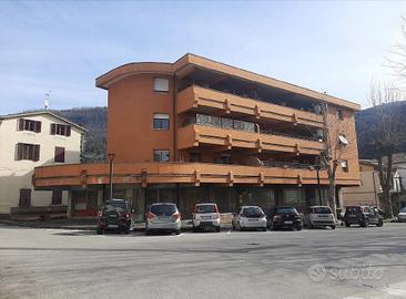 Locale commerciale a Lucca