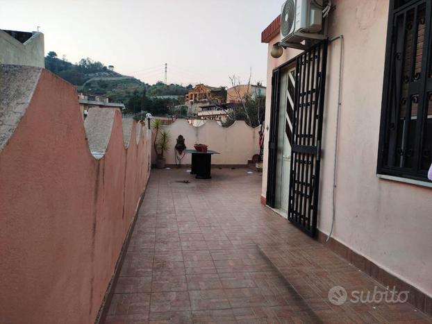 Via del Pozzo, grazioso trivani con terrazzo