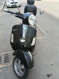 Vespa GTS 125