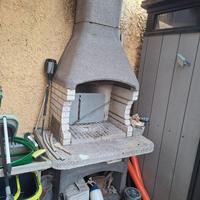 Barbecue in Muratura con Cappa 