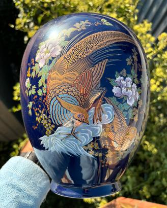 Vaso in ceramica blu cobalto decorato in oro