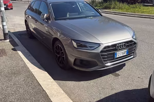 Audi A4 30 TDI/136 CV S tronic line edition