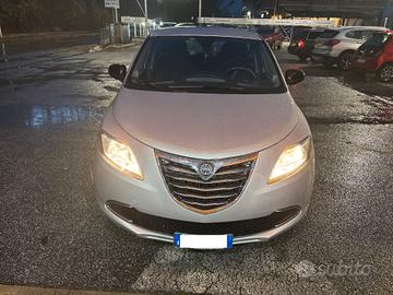 Lancia Ypsilon 1.2 69 CV 5 porte GPL Ecochic Plati