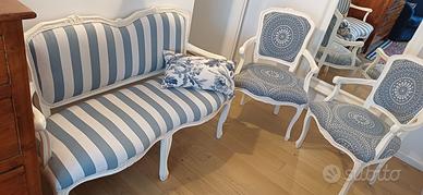 Divanetto e 2 poltroncine