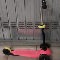 Monopattino a 3 ruote