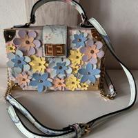 Bauletto Aldo Campesi motivo floreale 3D