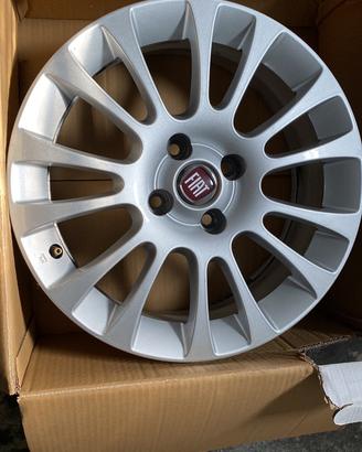 Cercho in lega fiat punro