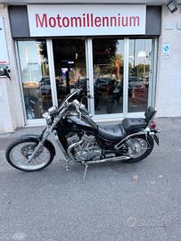 Suzuki VL 800 Intruder