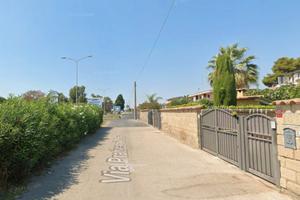 Pomezia bilocale arredato con balcone e ben colleg