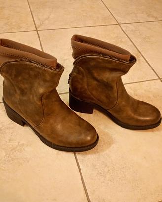 Stivaletti DameRose marroni – Taglia 38 – Nuovi