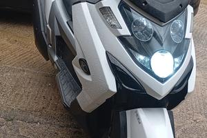 maxi scooter Kymco MyRoad 