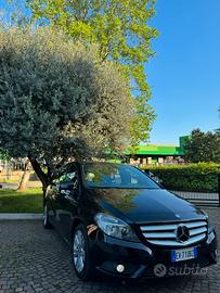 MERCEDES-BENZ B 180 CDI