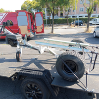 Carrello motorizzato spiaggia per moto d'acqua