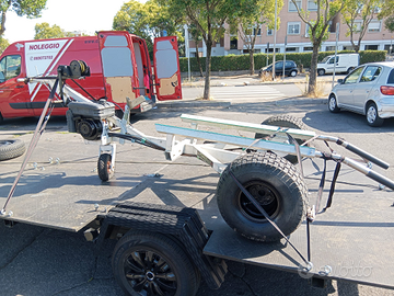 Carrello motorizzato spiaggia per moto d'acqua