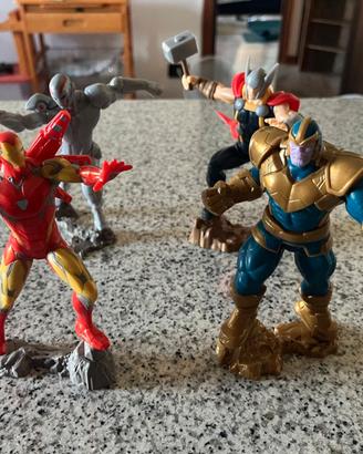 Action Figures Sorprese Kinder Marvel Avengers