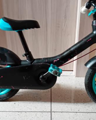 bicicletta con pedali amovibili