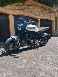 Husquarna svartpilen vitpilen 2019