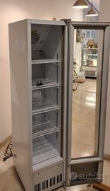 Armadio Refrigerato\Espositore Modello RC300WM