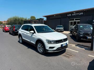 Volkswagen Tiguan 2.0 TDI DSG 4MOTION - Superprezz