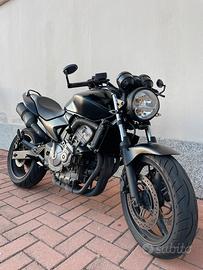Honda Hornet 600 - Total Black