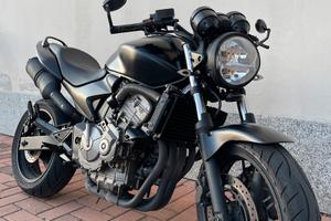 Honda Hornet 600 - Total Black