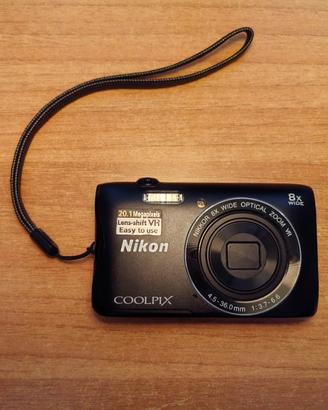 Fotocamera compatta Nikon Coolpix S3700