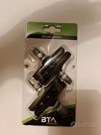 Manopole, pattini e camere d'aria per MTB