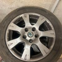 Cerchi lega skoda gommati r16