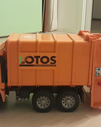 camion della spazzatura lotos bruder 