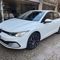 VOLKSWAGEN Golf 1.0 eTSI EVO DSG Hybrid