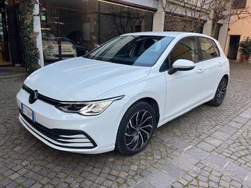 VOLKSWAGEN Golf 1.0 eTSI EVO DSG Hybrid