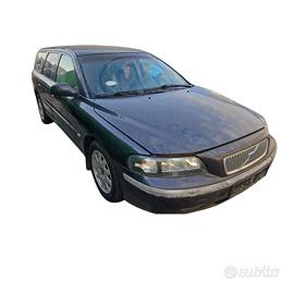 Ricambi usati per Volvo V70 2.4 benzina del 2002