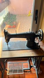 Macchina da cucire Singer vintage