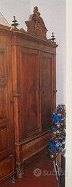 Armadio in legno noce inizio '900 con ante liscie