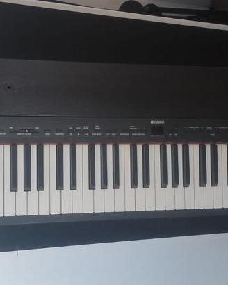 Piano Yamaha P 140 con stand in legno L 140
