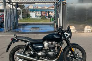 Triumph street twin 900