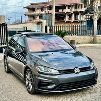 Volkswagen Golf 2.0 TDI DSG R line Executive BlueM