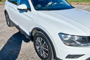 Tiguan 1.6 business 115 (navigatore)