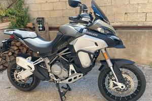 moto ducati Enduro