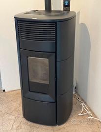 Stufa a pellet idro MCZ Hydromatic 24 M2 (24 kW)