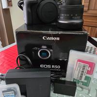 Canon EOS R50 Nero + Obiettivo  + Accessori