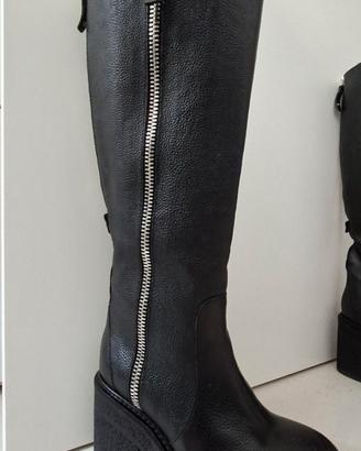 Stivali neri vera pelle con cerniere (n.36)