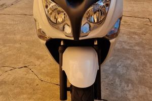 scuter silver Wing 400
