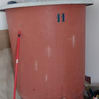 Tino in vetroresina con cappello 