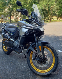 MT 800 touring