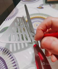 Forbice taglia pizza con appoggia fetta